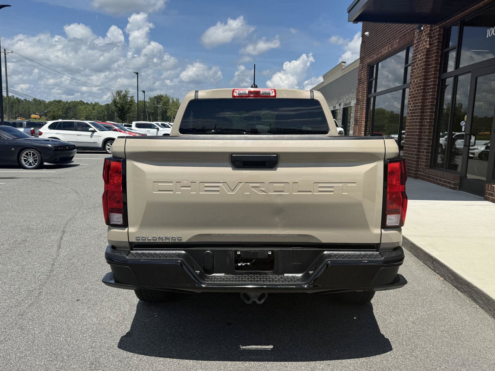 Used 2024 Chevrolet Colorado W/T RWD image 32