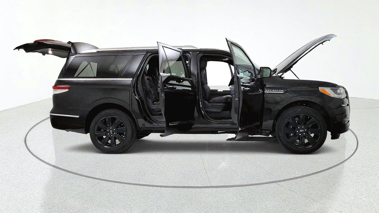 Used 2024 Lincoln Navigator L Reserve AWD/4WD image 37
