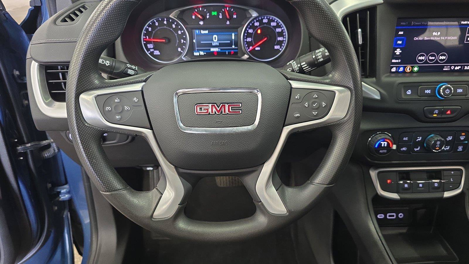 Used 2024 GMC Terrain SLE w/ Driver Convenience Package AWD/4WD image 26