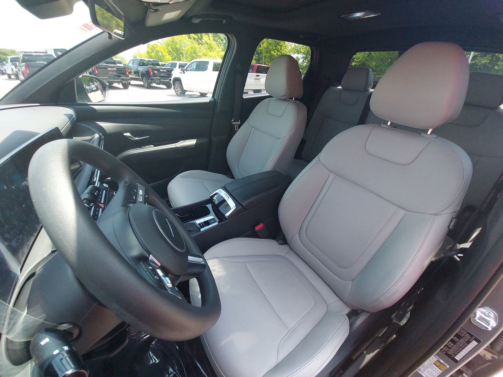 Used 2026 Hyundai Santa Cruz SEL AWD/4WD image 15