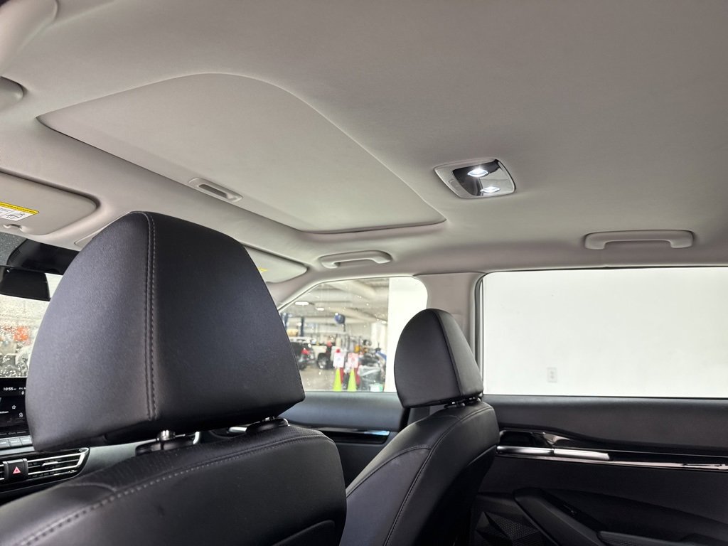 Used 2021 Kia Seltos SX w/ SX Sunroof Package image 30