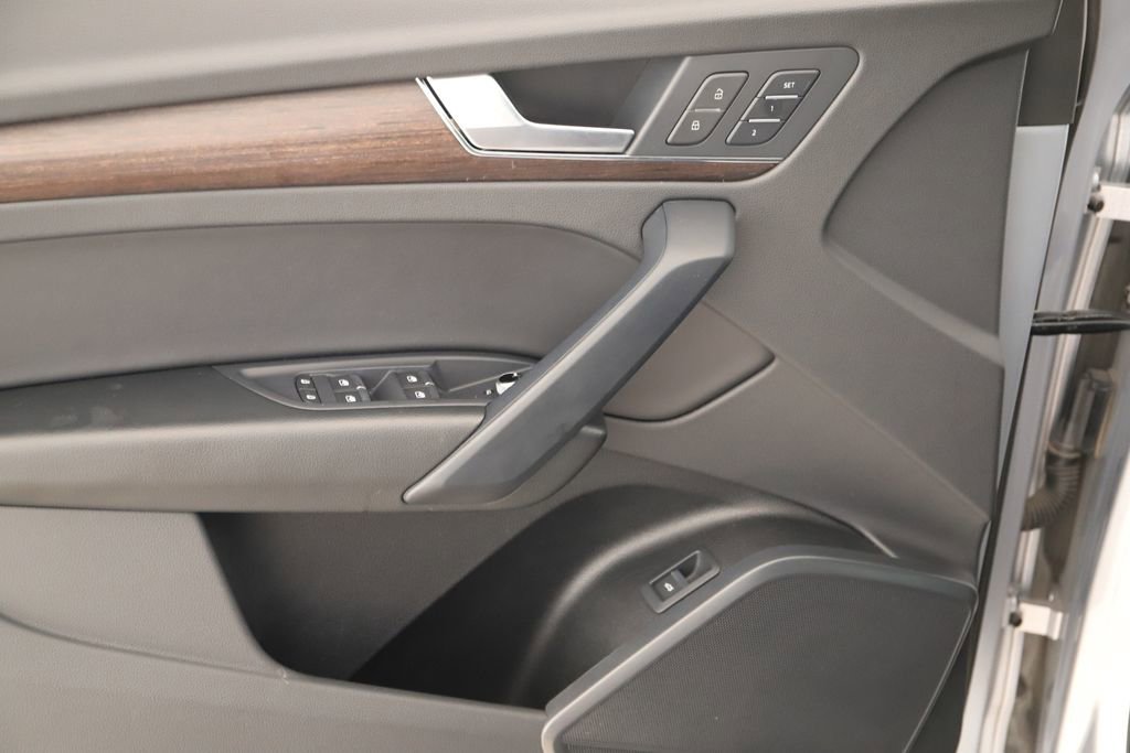 Certified 2023 Audi Q5 2.0T Premium w/ Convenience Package image 23