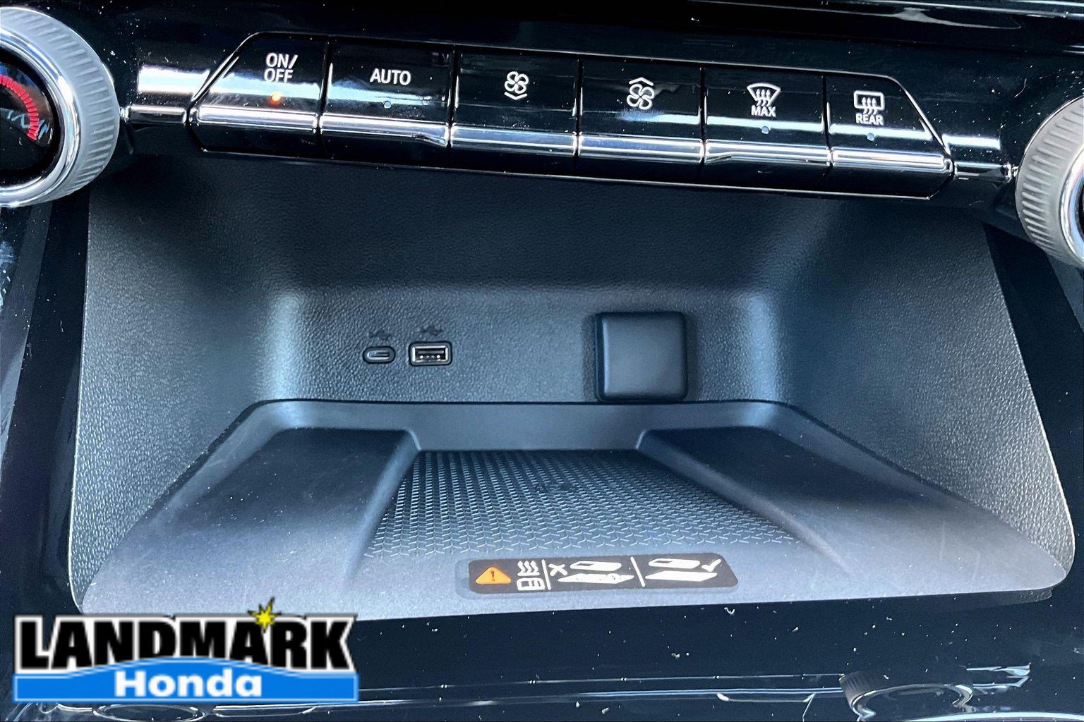 Used 2026 Chevrolet Traverse LT w/ Midnight/Sport Edition FWD image 25