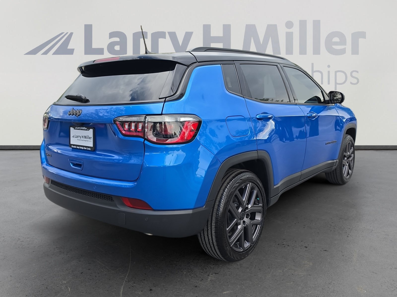 Used 2026 Jeep Compass Limited AWD/4WD image 5