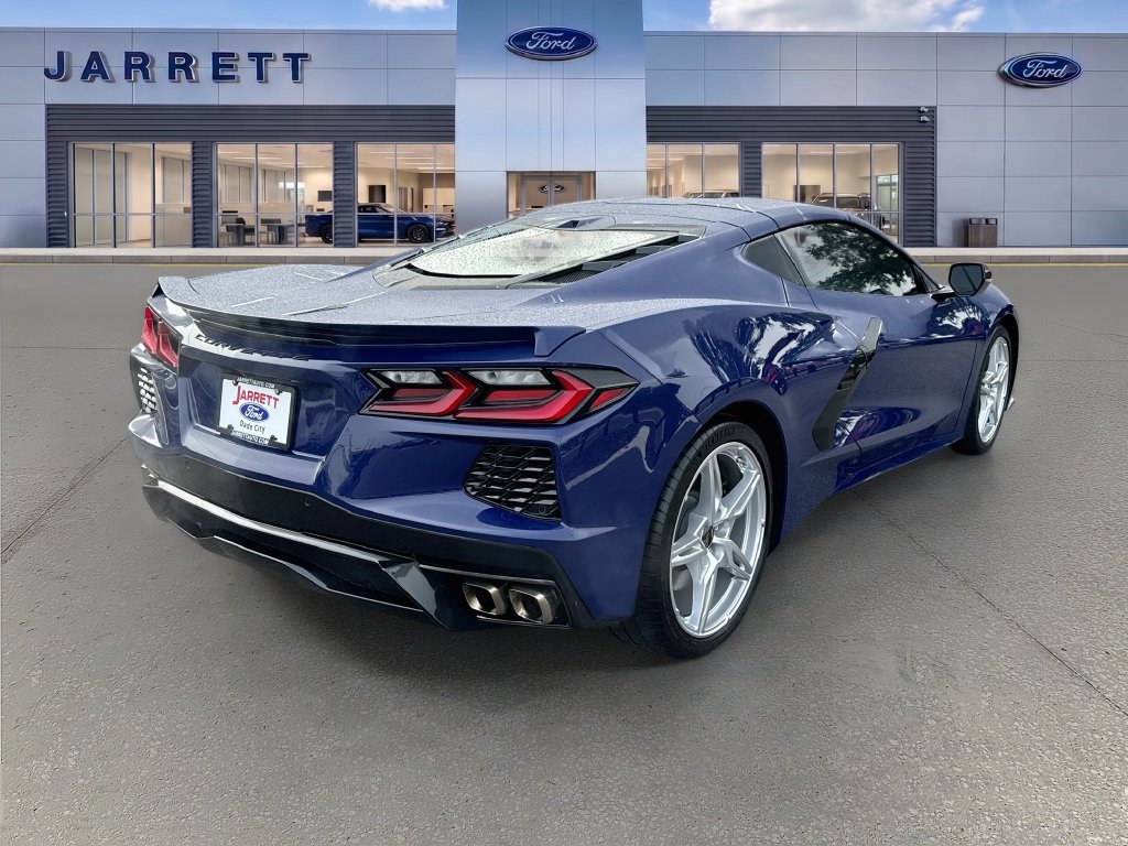 Used 2025 Chevrolet Corvette Stingray Preferred Cpe w/ Battery Protection Package RWD image 7