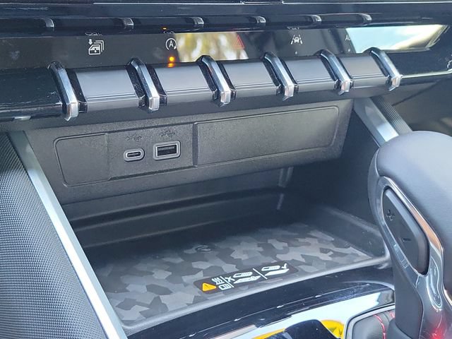 Certified 2026 Chevrolet Colorado Z71 w/ Technology Package AWD/4WD image 34