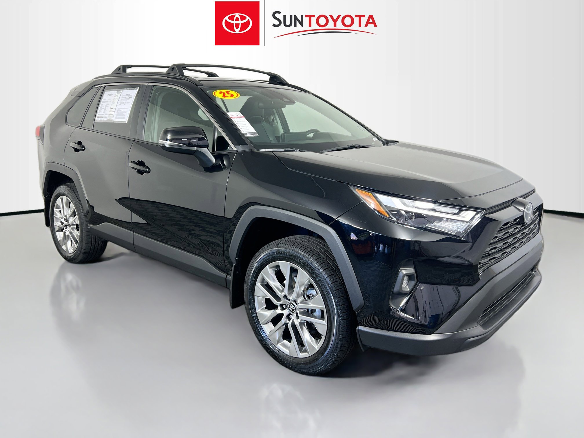 Used 2025 Toyota RAV4 XLE Premium image 1