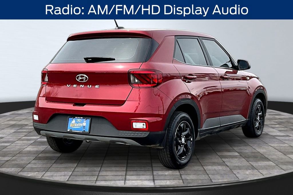 Used 2023 Hyundai Venue SE w/ Cargo Package FWD image 6