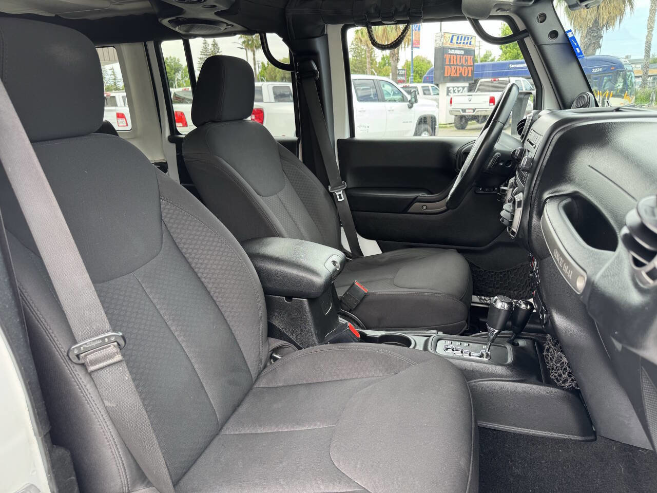 Used 2013 Jeep Wrangler Unlimited Sport AWD/4WD image 13