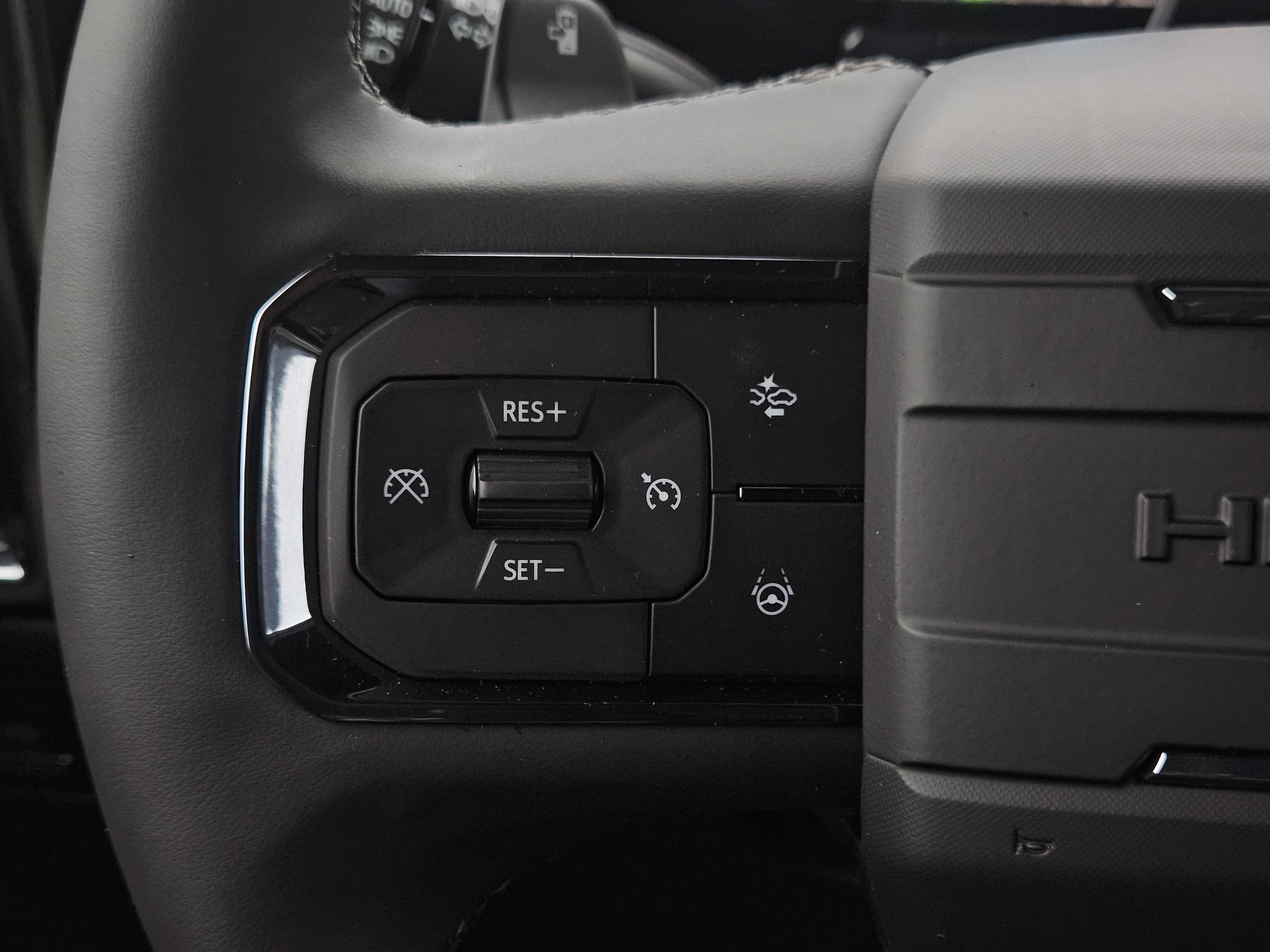 New 2026 GMC Hummer EV SUV AWD/4WD image 15