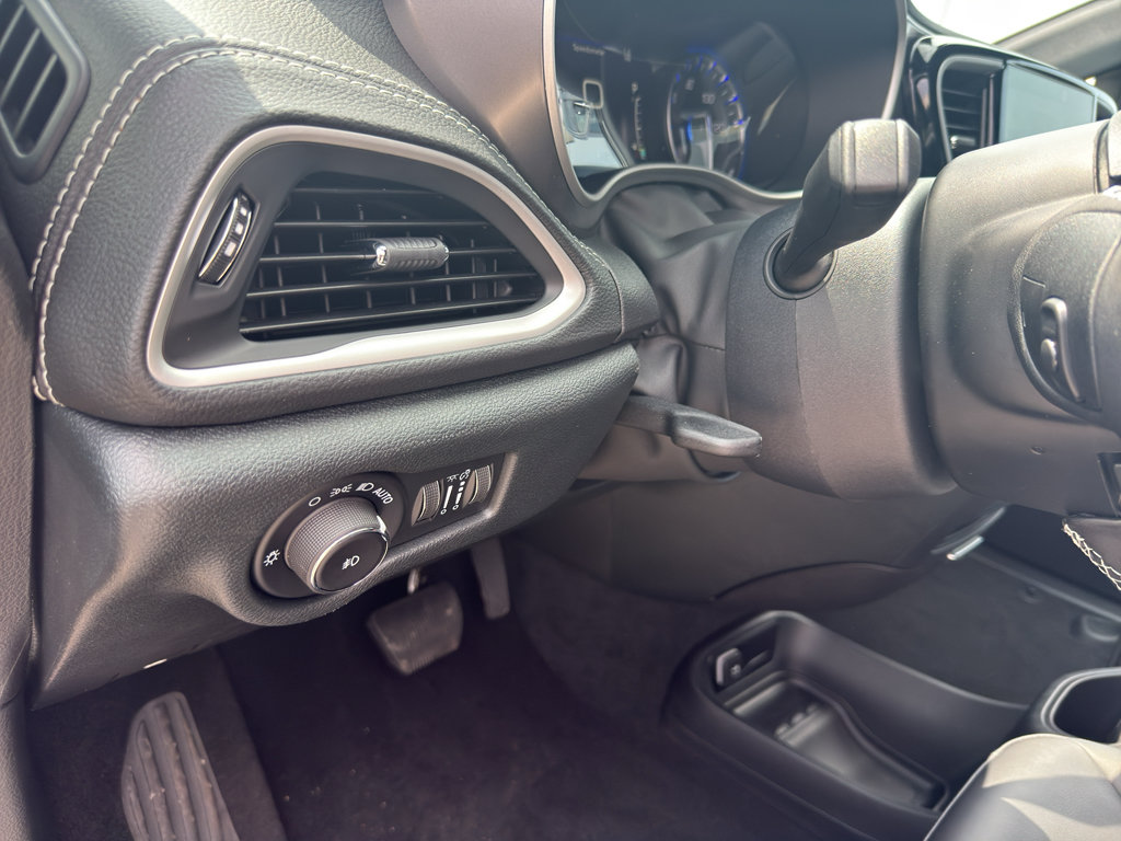 New 2026 Chrysler Pacifica Select FWD image 13