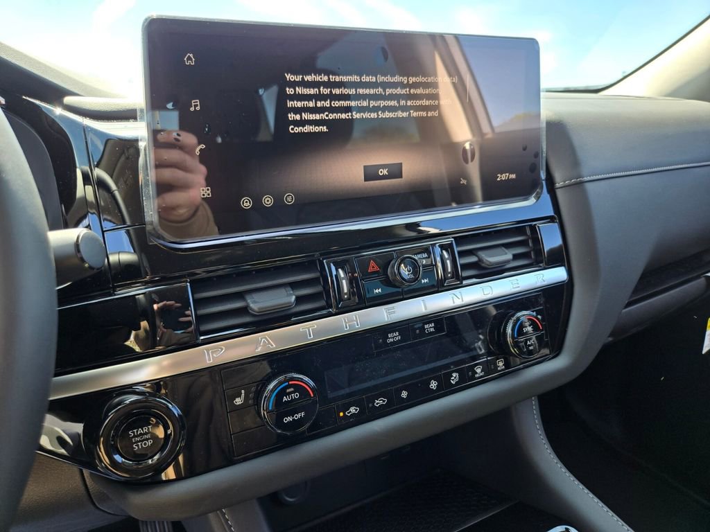 New 2026 Nissan Pathfinder SV image 7