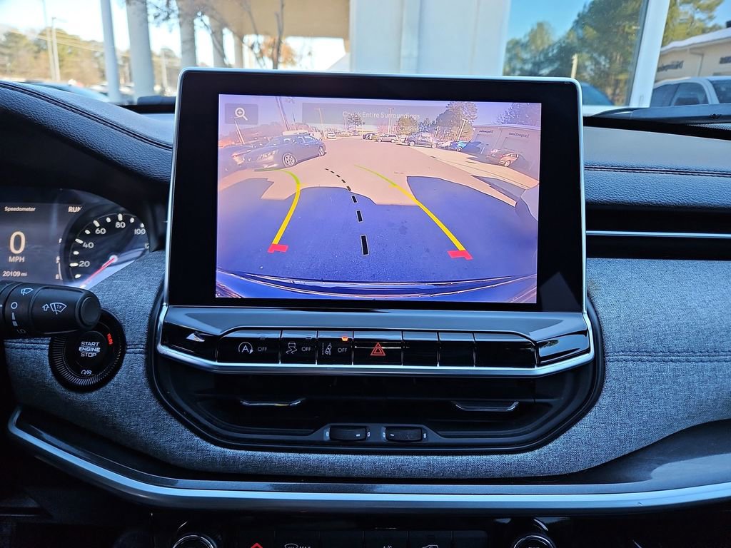 Used 2024 Jeep Compass Sport image 17