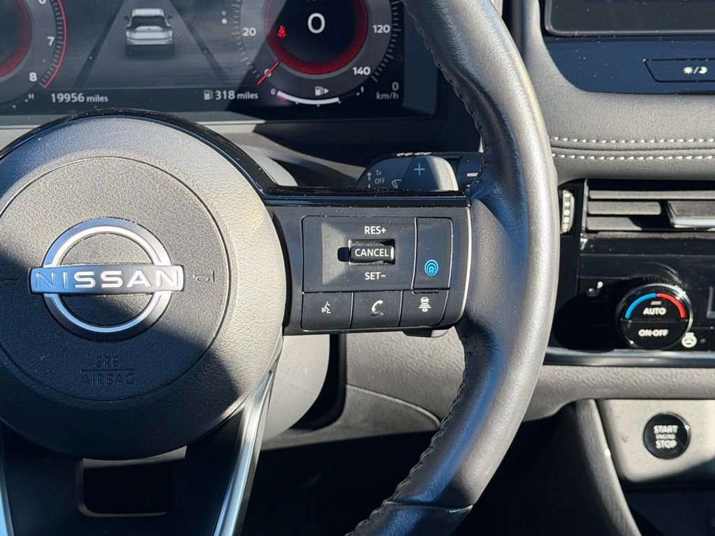 Used 2024 Nissan Rogue SL w/ SL Premium Package image 24