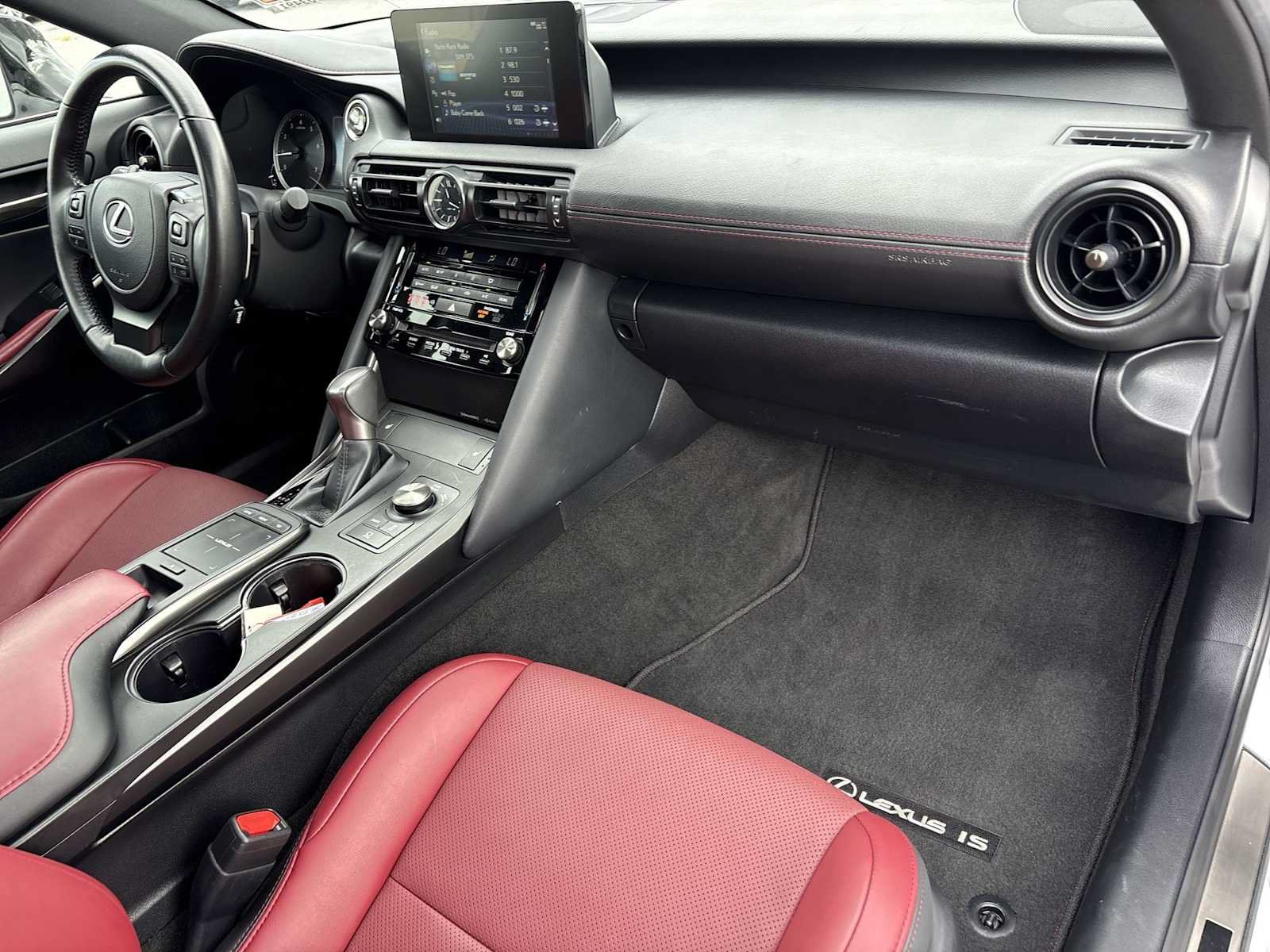 Used 2024 Lexus IS 300 F Sport RWD image 28