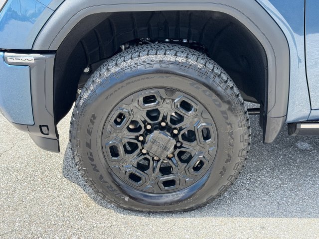New 2026 GMC Sierra 3500 Denali w/ Denali Reserve Package AWD/4WD image 13
