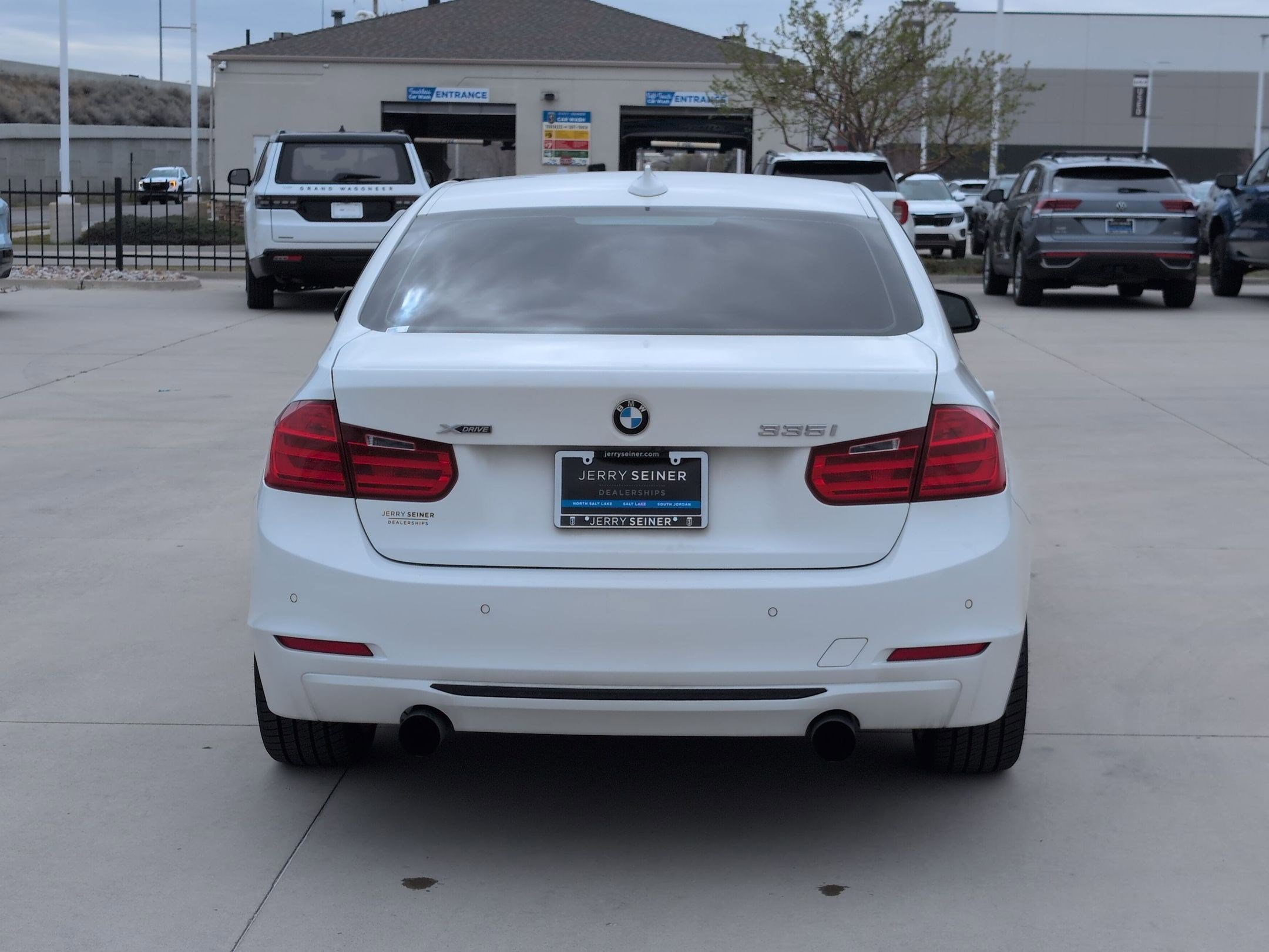 Used 2013 BMW 335i xDrive Sedan AWD/4WD image 4