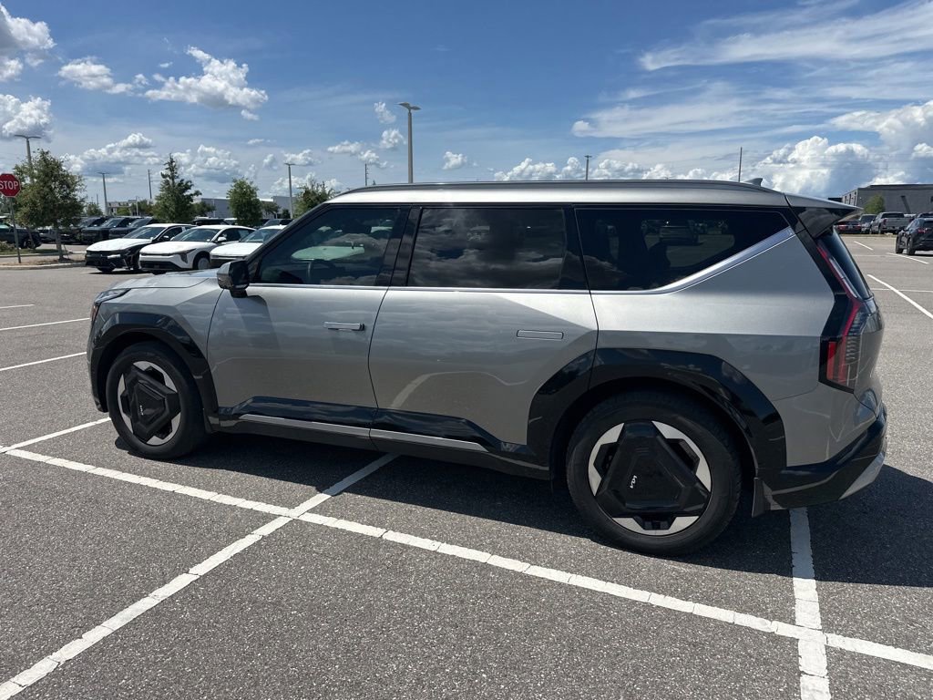 Certified 2024 Kia EV9 Land AWD/4WD image 12