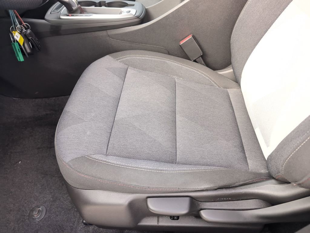 Used 2024 Chevrolet Trax RS w/ Driver Confidence Package image 23