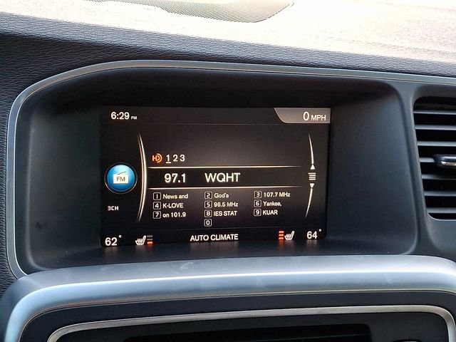 Used 2017 Volvo S60 T5 Inscription Platinum FWD image 17