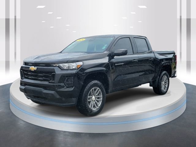 Used 2024 Chevrolet Colorado LT image 3