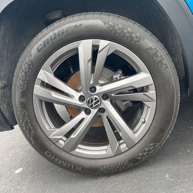 Used 2024 Volkswagen Atlas Cross Sport SEL R-Line image 23