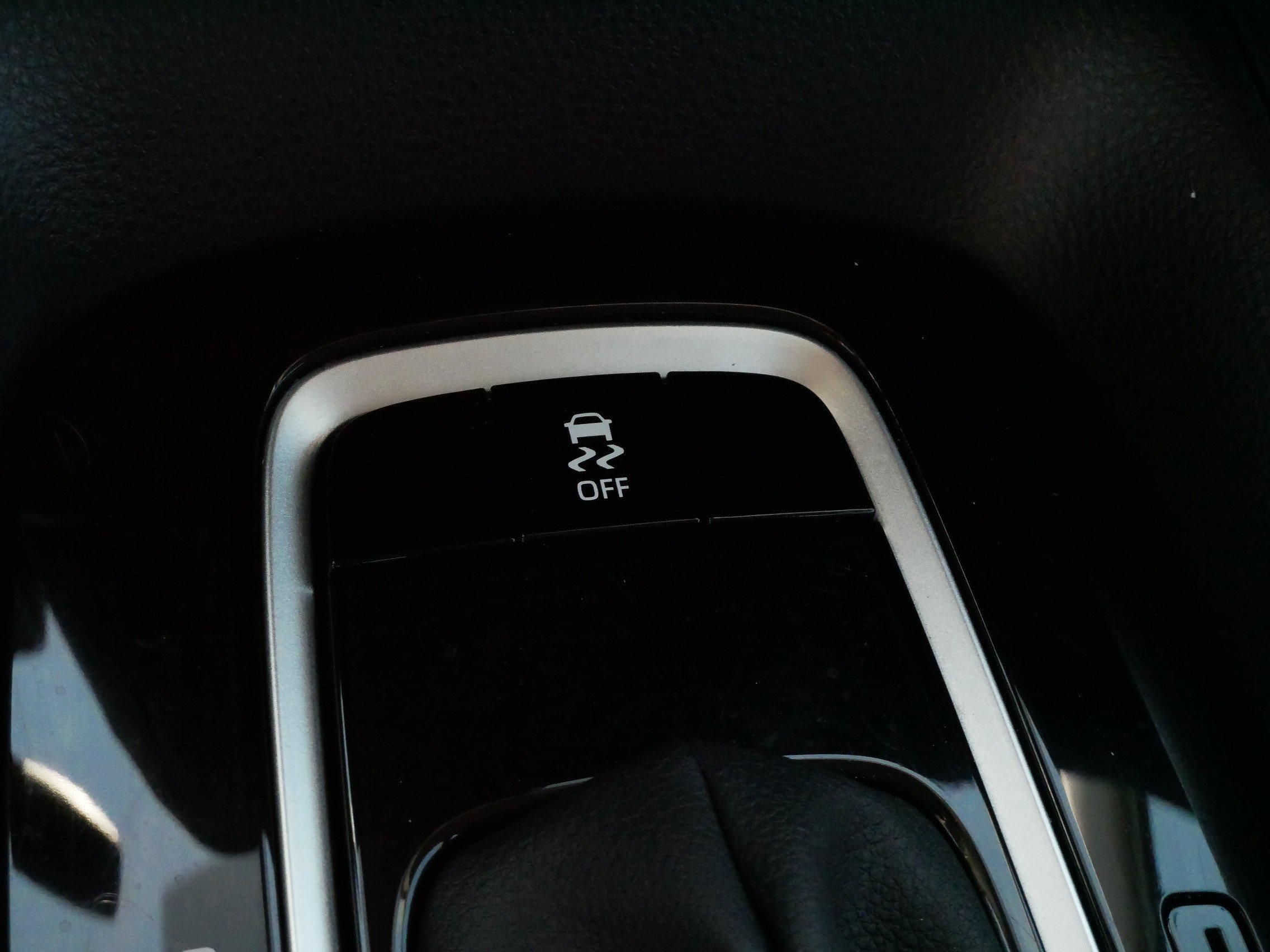 Certified 2026 Toyota Corolla LE FWD image 28