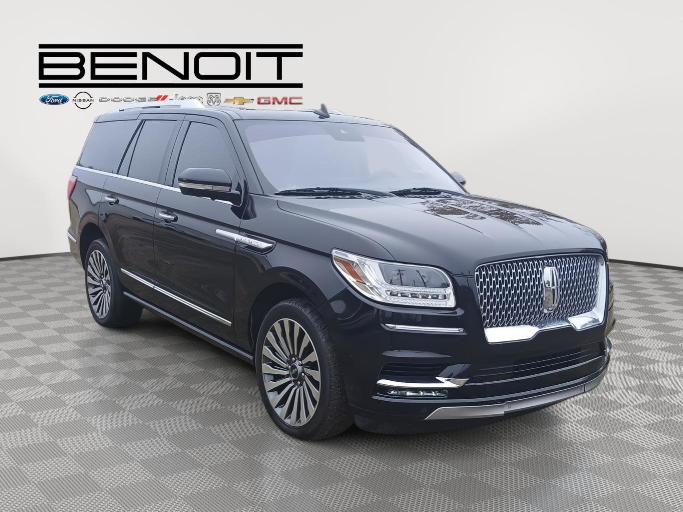 Used 2019 Lincoln Navigator Reserve image 3