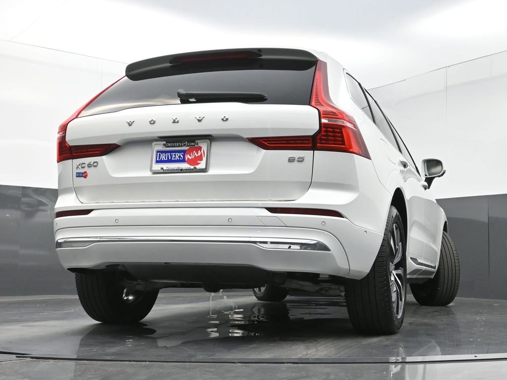 Used 2023 Volvo XC60 B5 Plus w/ Protection Package Premier image 27