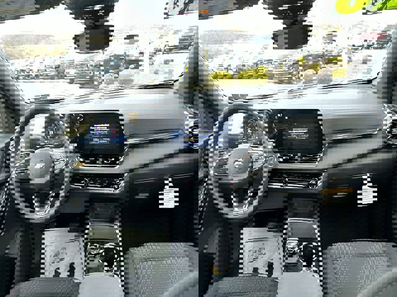 New 2026 Chevrolet Equinox LT w/ Safety and Technology Package image 16