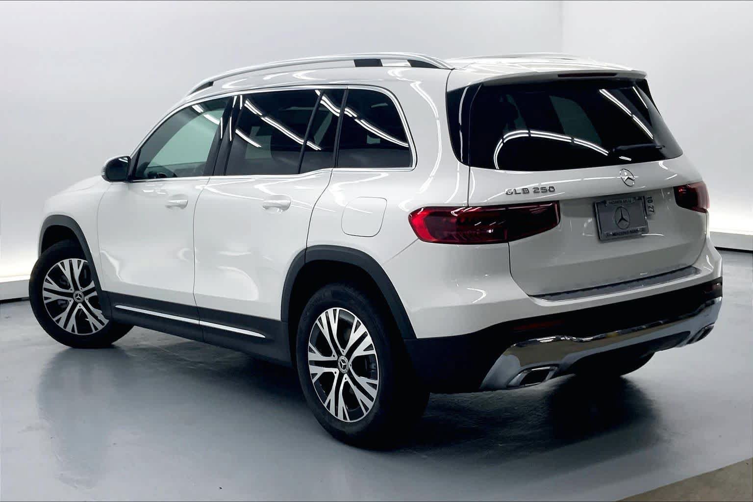 Used 2026 Mercedes-Benz GLB 250 image 5