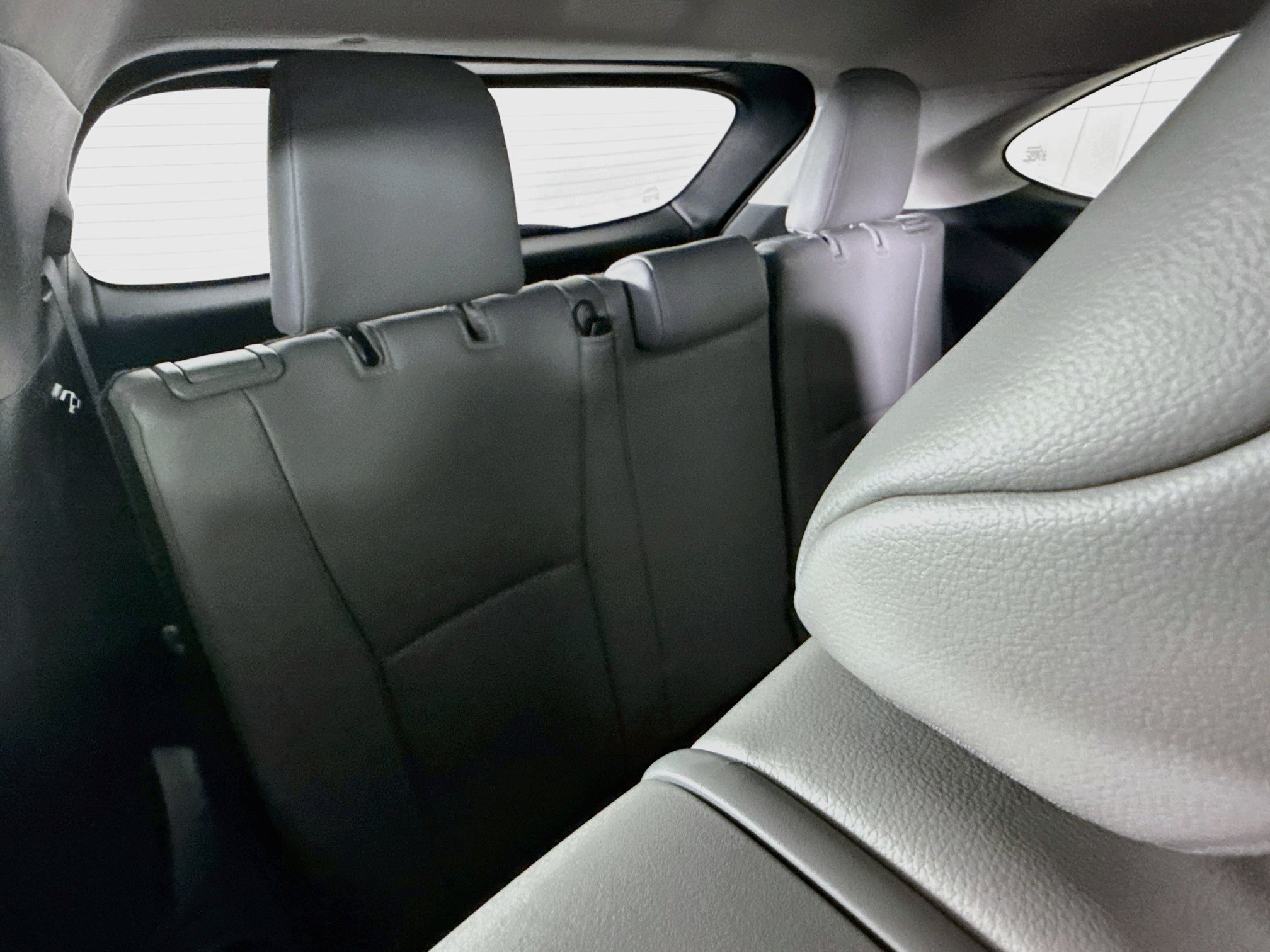 Used 2023 Toyota Highlander XLE FWD image 35