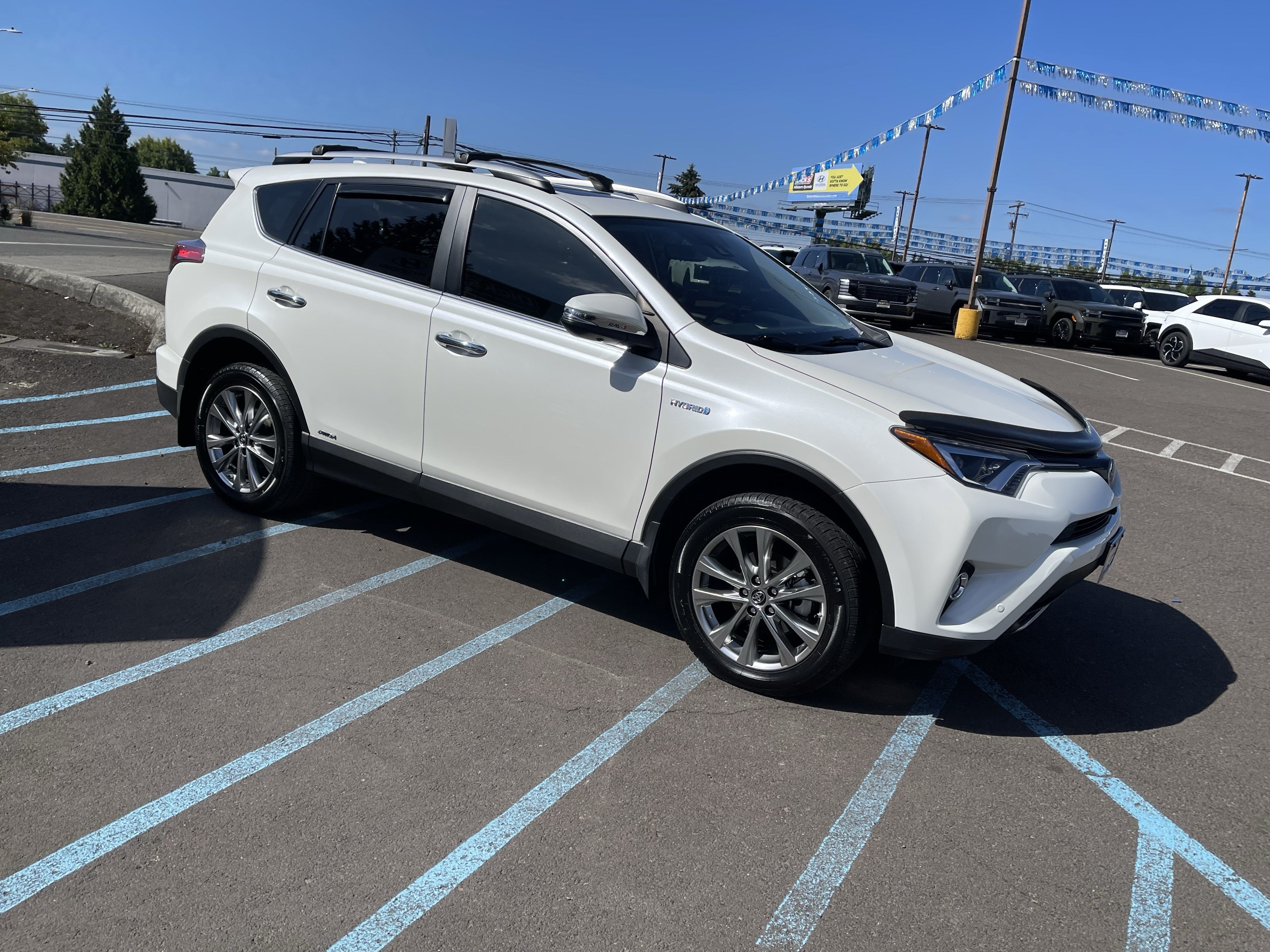 Used 2018 Toyota RAV4 Limited w/ Advanced Technology Package AWD/4WD image 7