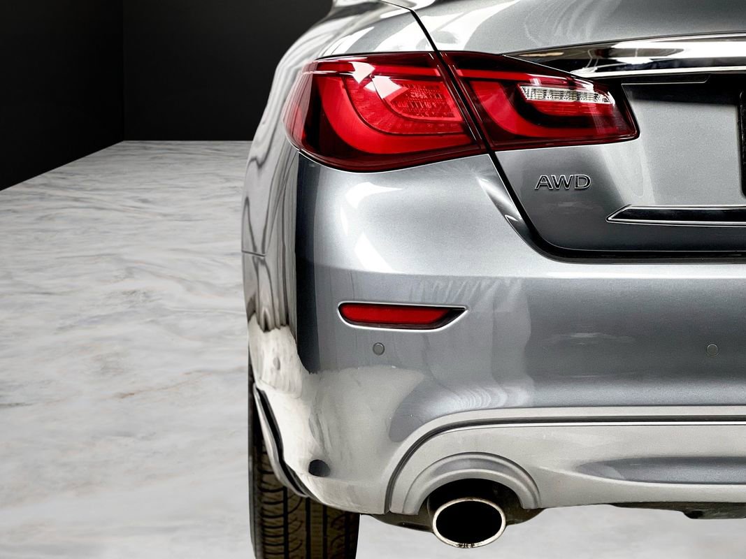 Used 2017 INFINITI Q70 L 3.7 w/ Deluxe Touring Package image 14