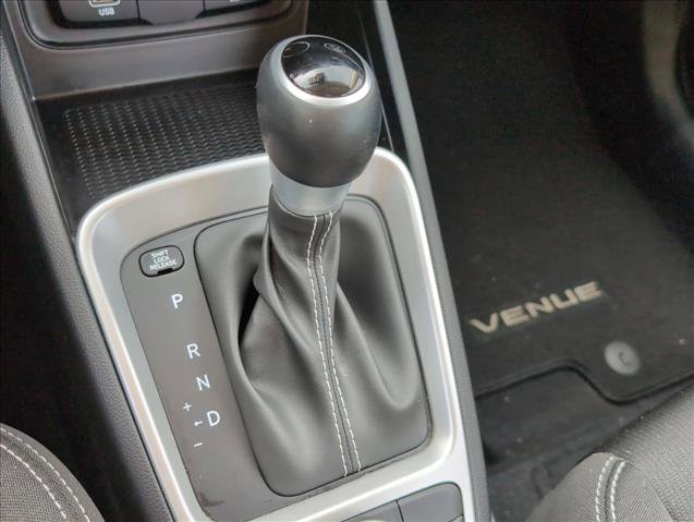 Certified 2024 Hyundai Venue SEL FWD image 14