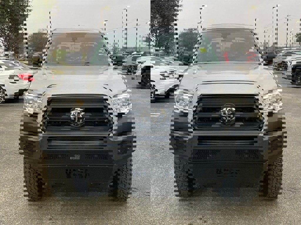 Used 2020 Toyota Tacoma SR image 2