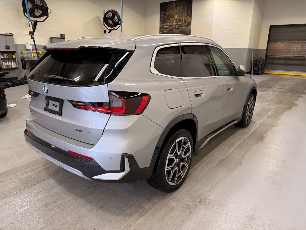 Used 2025 BMW X1 xDrive28i image 6