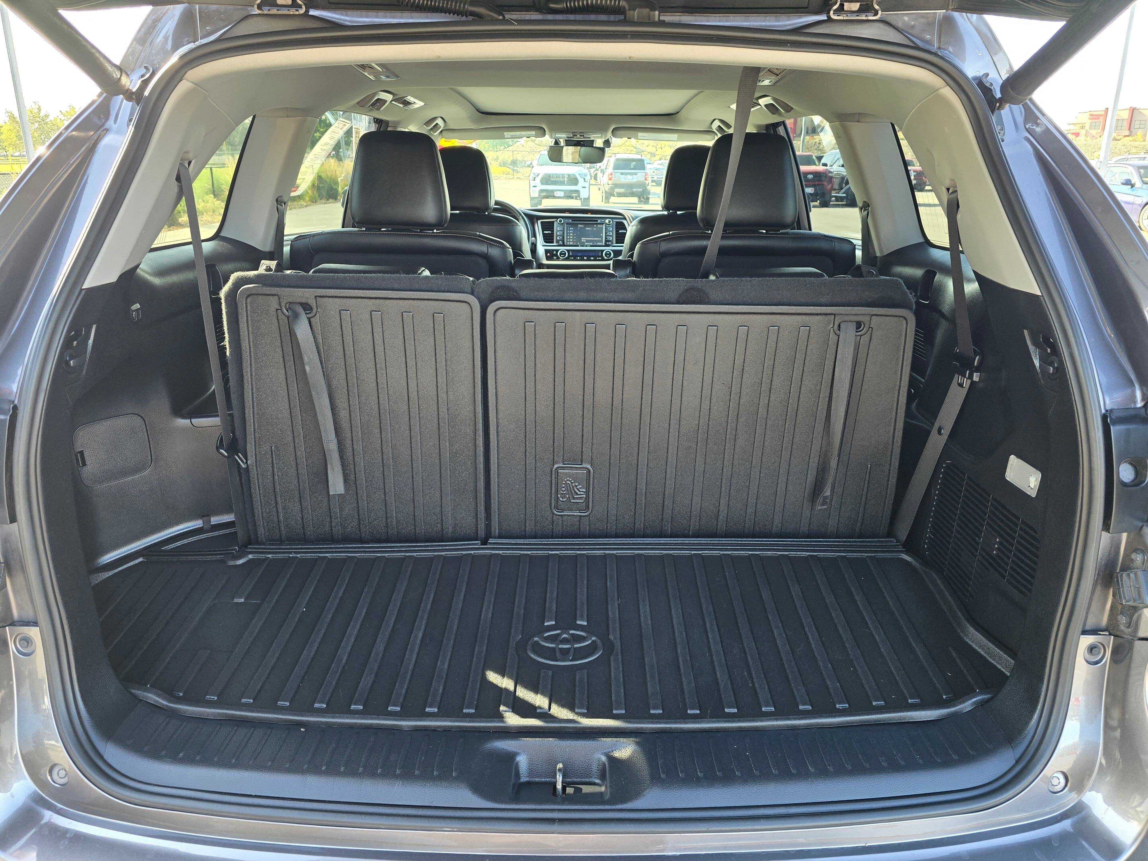 Used 2019 Toyota Highlander Limited Platinum AWD/4WD image 13