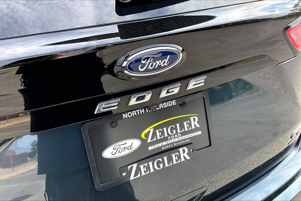 Certified 2023 Ford Edge ST w/ Equipment Group 401A AWD/4WD image 8