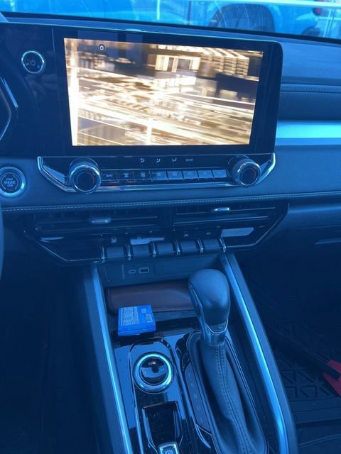 Used 2023 Chevrolet Colorado LT w/ LT Convenience Package image 8