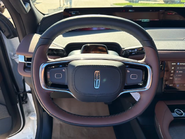 New 2026 Lincoln Navigator Reserve AWD/4WD image 24