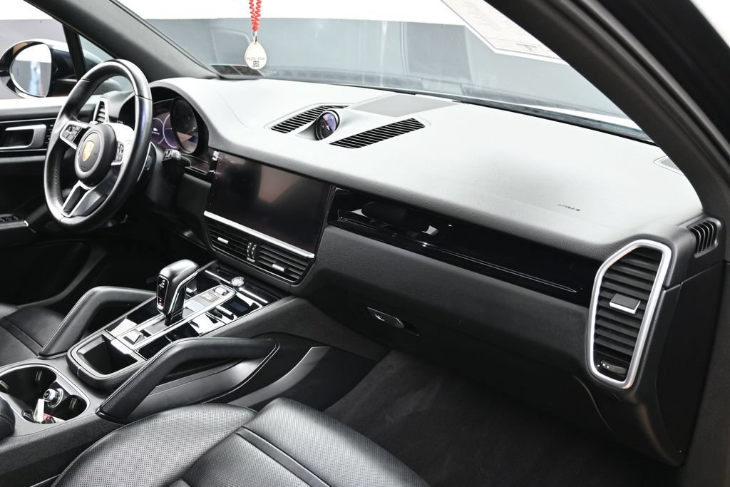 Used 2021 Porsche Cayenne AWD/4WD image 37