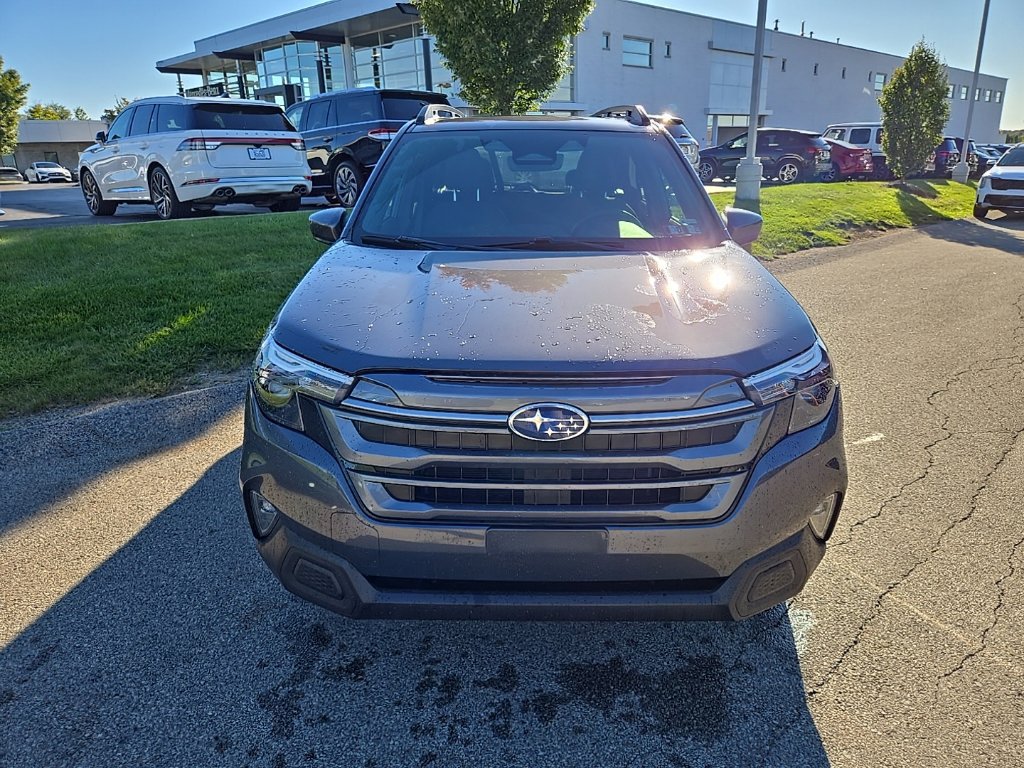 Used 2025 Subaru Forester Premium AWD/4WD image 12