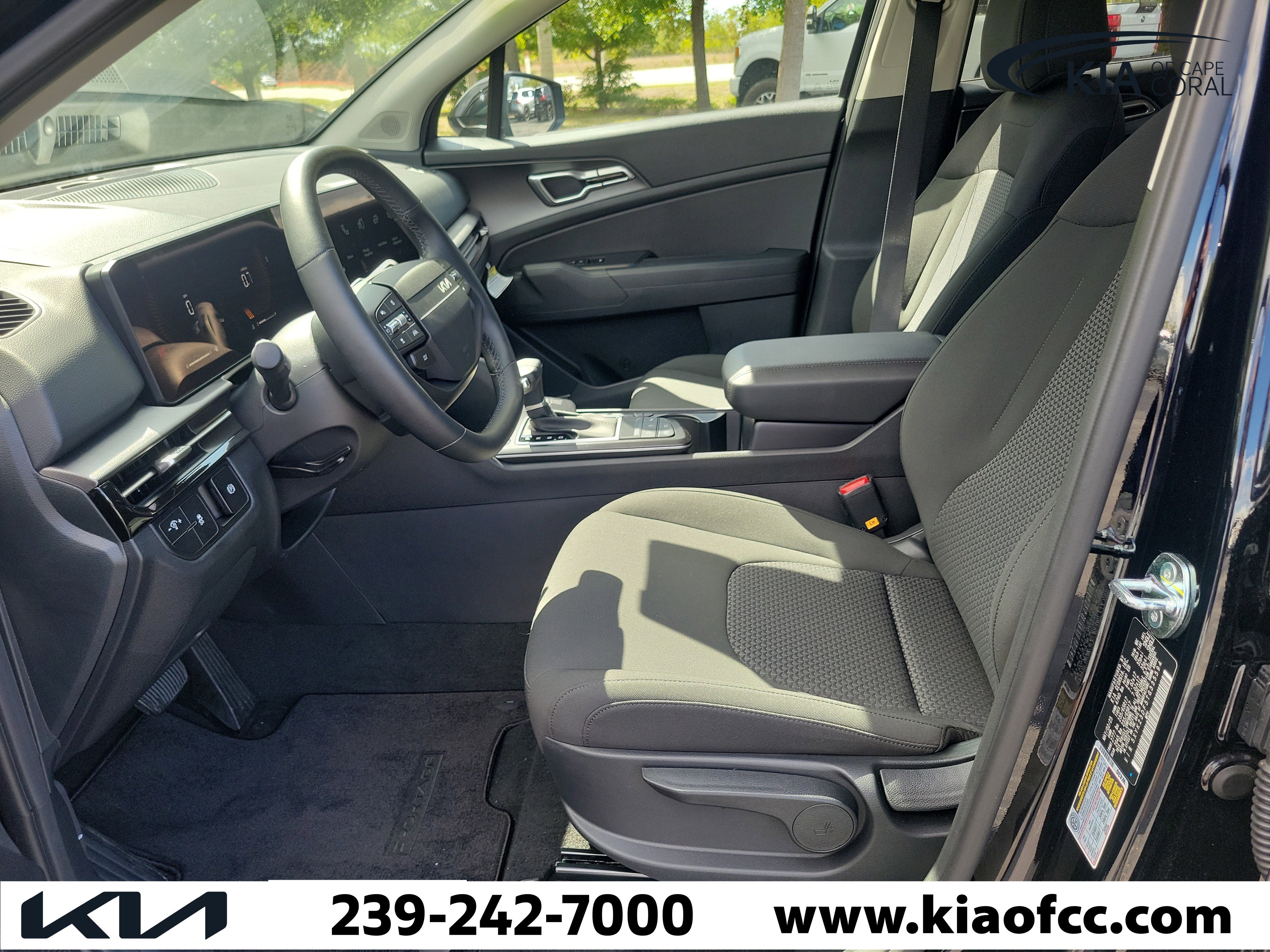 Used 2026 Kia Sportage LX image 19