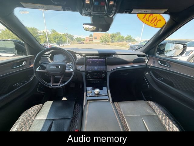Used 2021 Jeep Grand Cherokee L Summit w/ Luxury Tech Group V AWD/4WD image 12