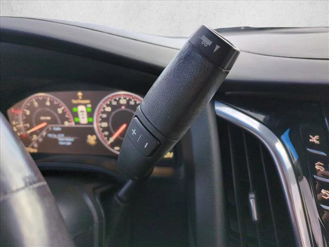 Used 2015 Cadillac Escalade Premium image 12