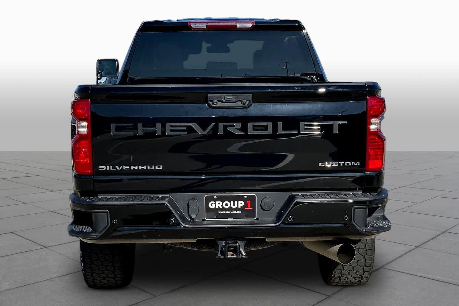 Used 2025 Chevrolet Silverado 2500 Custom w/ Custom Value Package image 5
