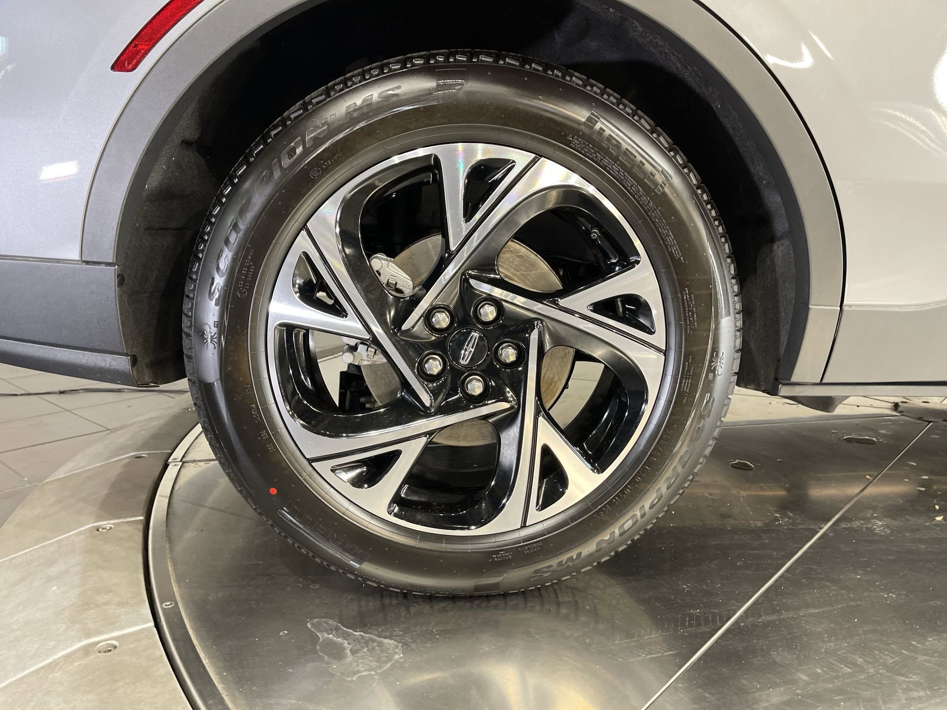 New 2024 Lincoln Nautilus Premier w/ Equipment Group 102A image 44