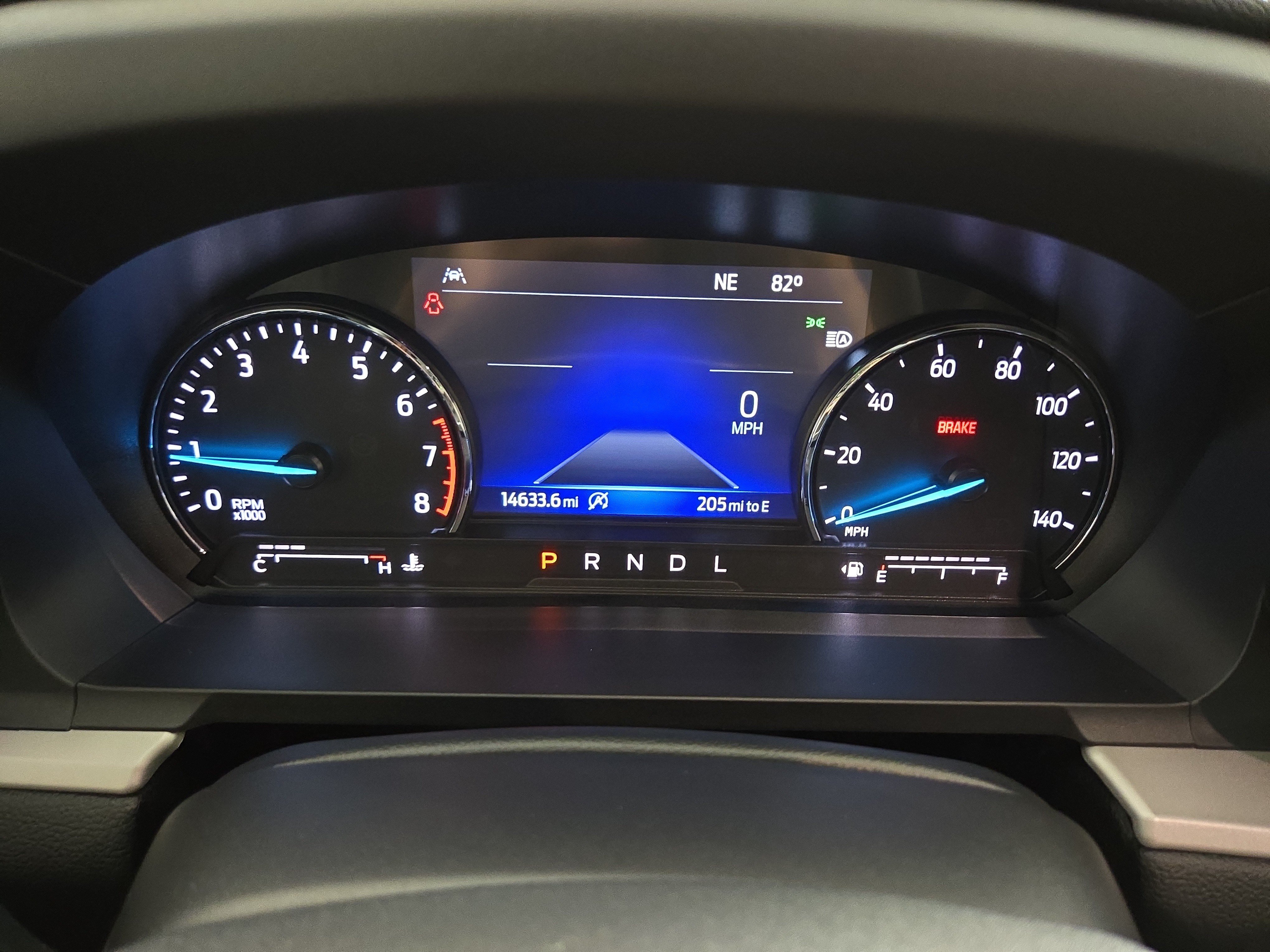 Used 2024 Ford Explorer XLT w/ Equipment Group 202A AWD/4WD image 18
