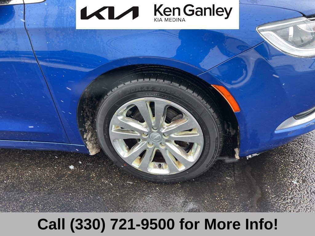 Used 2015 Chrysler 200 Limited w/ Convenience Group image 22